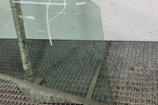 Vitre avant droit CITROEN C3 1