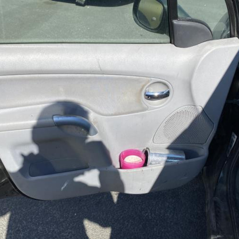 Vitre avant droit CITROEN C3 1 Photo n°14