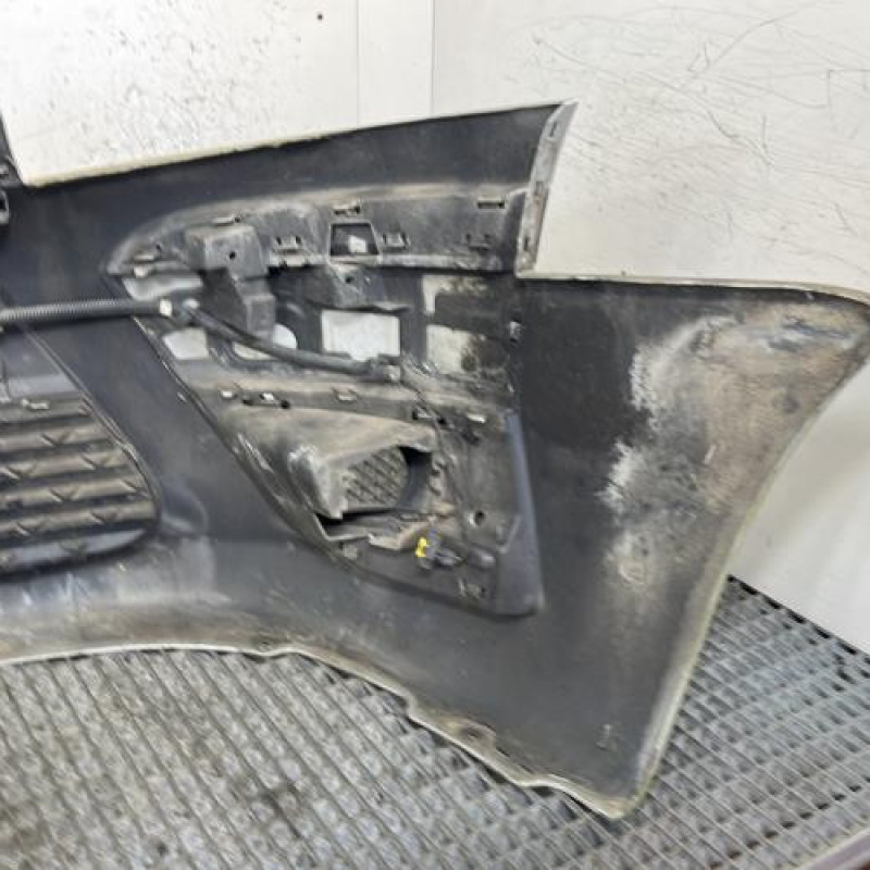 Pare choc avant CITROEN C4 PICASSO 1 Photo n°4