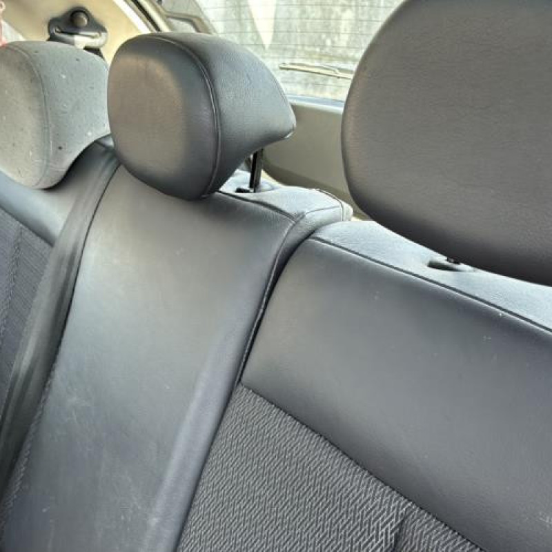 Pare choc arriere CITROEN C3 1 X-TR Photo n°17