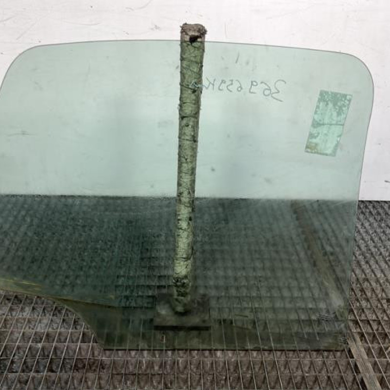 Vitre arriere gauche CITROEN C3 1 Photo n°4