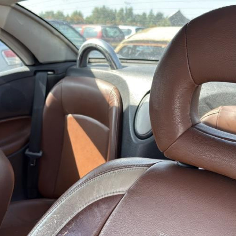 Anti brouillard arriere gauche PEUGEOT 206 Photo n°12