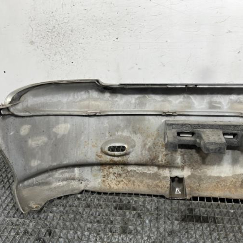 Pare choc arriere PEUGEOT 206 Photo n°6