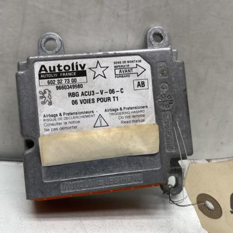 Boitier air bag PEUGEOT 206+ Photo n°1