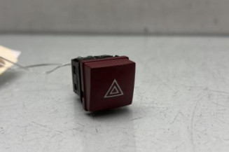 Bouton de warning PEUGEOT 206+ Photo n°1