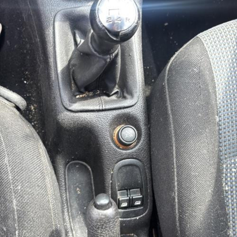 Bouchon de carburant PEUGEOT 206 Photo n°18