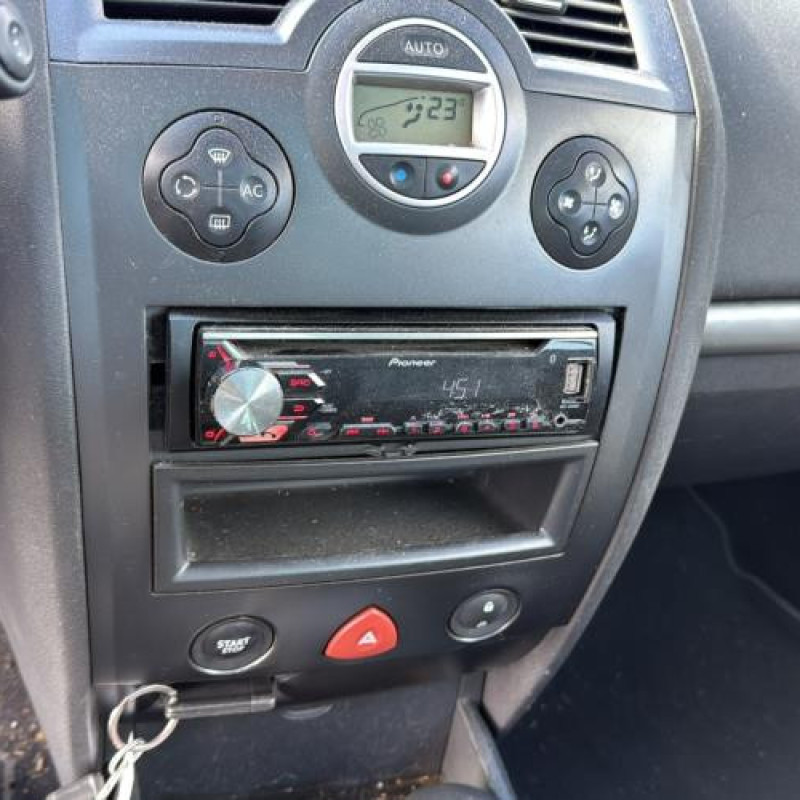 Antenne RENAULT MEGANE 2 Photo n°19