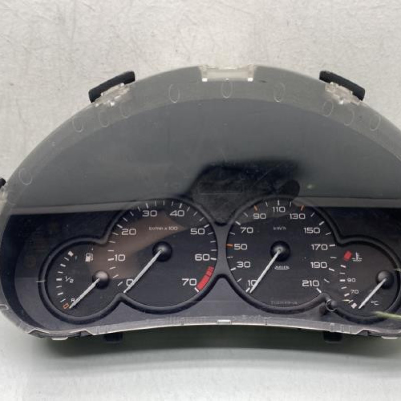 Compteur PEUGEOT 206 Photo n°1