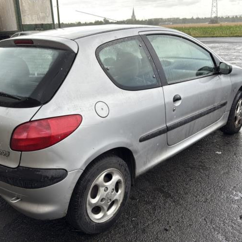 Bras essuie glace arriere PEUGEOT 206 Photo n°6