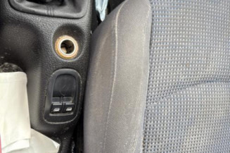Bras essuie glace arriere PEUGEOT 206
