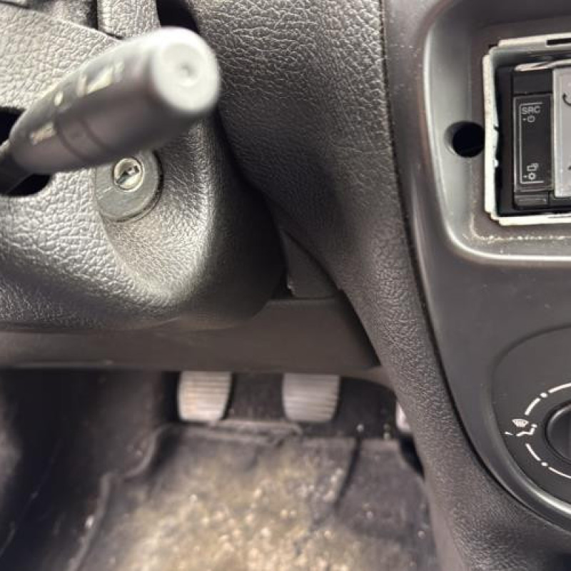 Bras essuie glace arriere PEUGEOT 206 Photo n°17