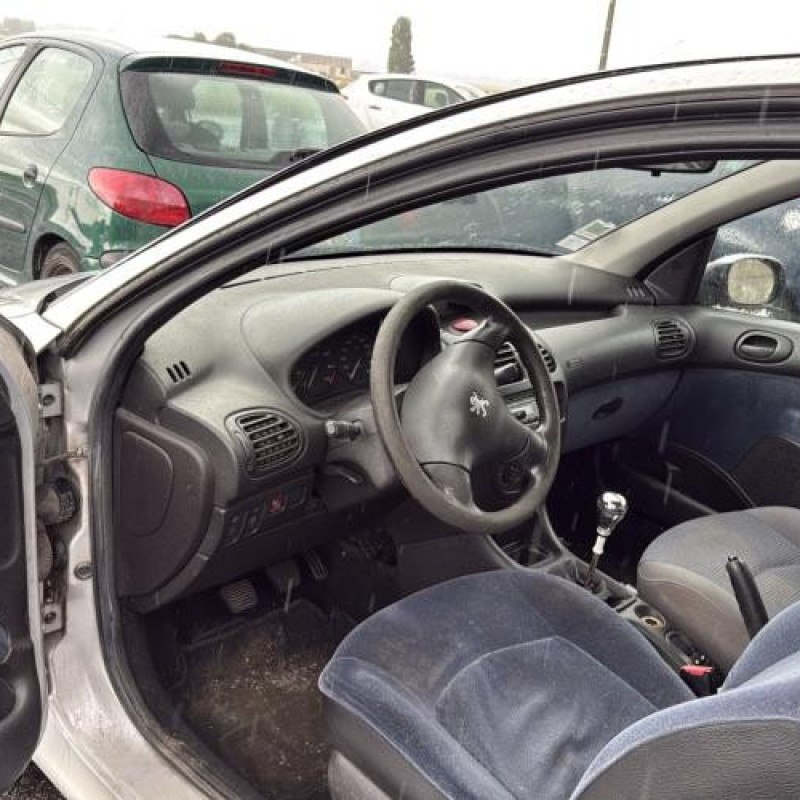 Attache ceinture avant gauche PEUGEOT 206 Photo n°14