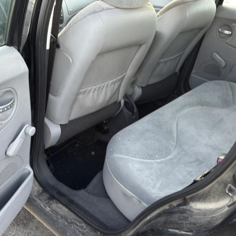 Renfort pare choc avant (traverse) CITROEN C3 1 Photo n°17