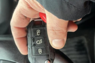 Porte avant droit PEUGEOT 208 1