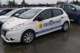 Renfort pare choc arriere (traverse) PEUGEOT 208 1