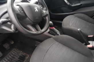 Renfort pare choc arriere (traverse) PEUGEOT 208 1