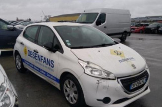Renfort pare choc arriere (traverse) PEUGEOT 208 1