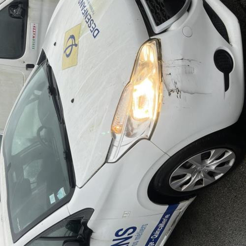 Renfort pare choc arriere (traverse) PEUGEOT 208 1 Photo n°20