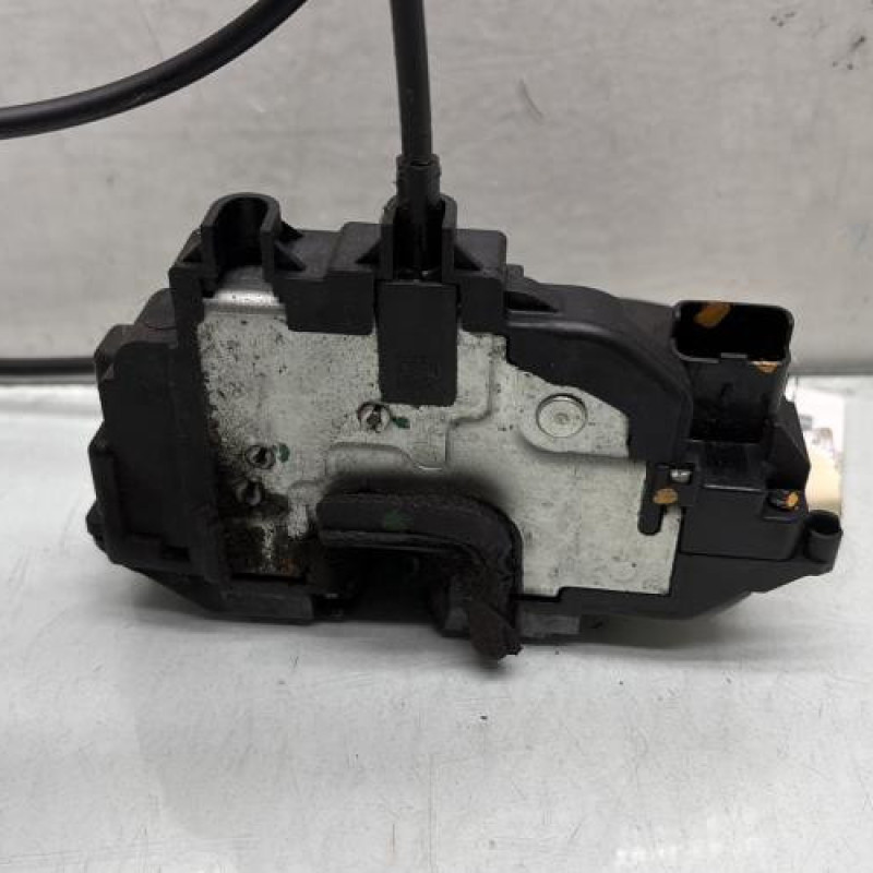 Serrure avant gauche RENAULT CLIO 3 Photo n°6