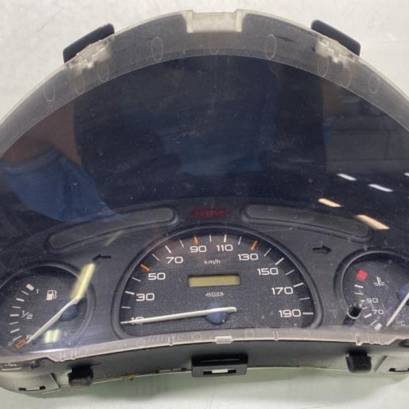 Compteur PEUGEOT 206 Photo n°1