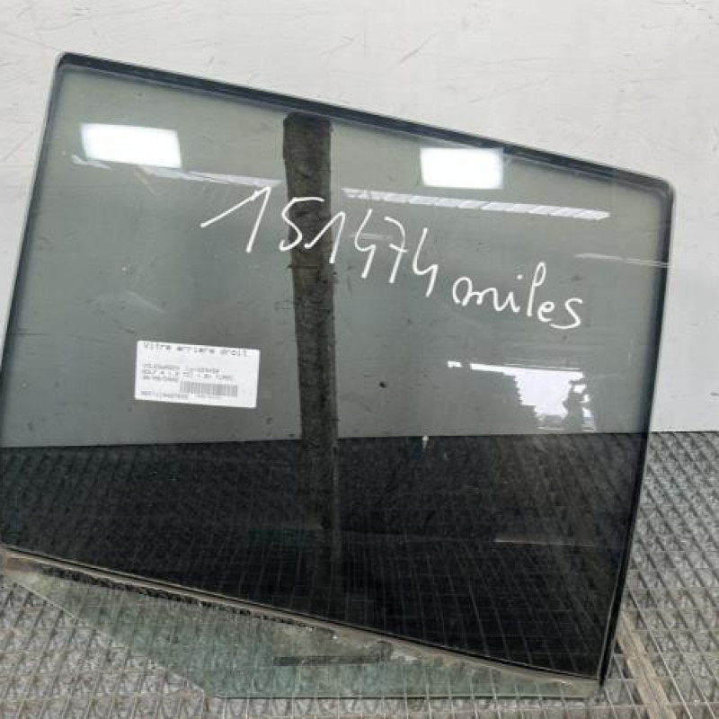 Vitre arriere droit VOLKSWAGEN GOLF 4 Photo n°1