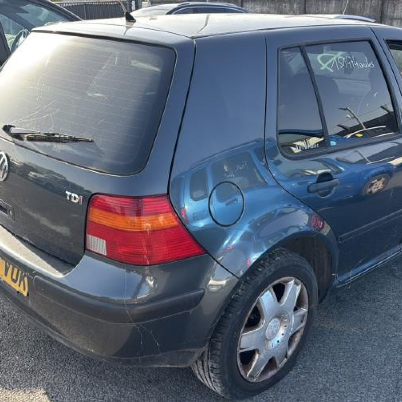 Vitre arriere droit VOLKSWAGEN GOLF 4 Photo n°7