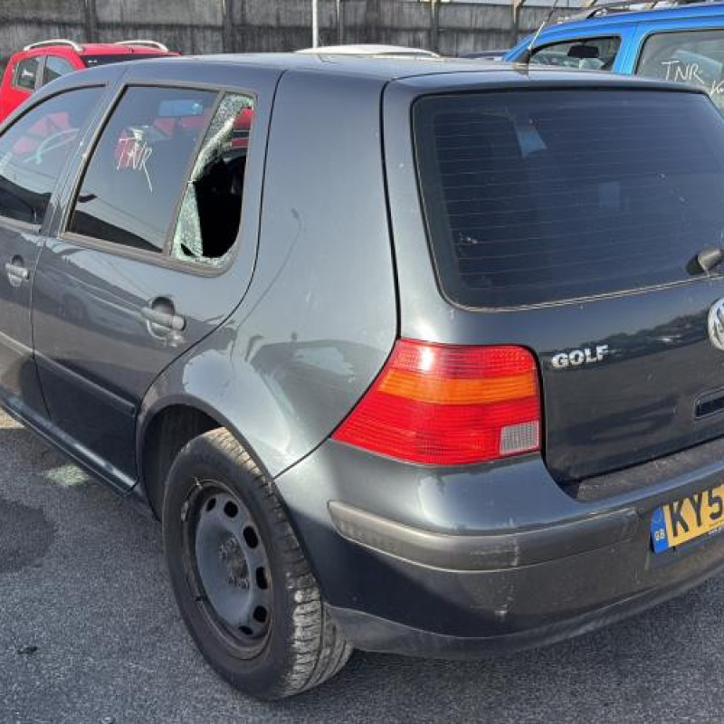 Vitre arriere droit VOLKSWAGEN GOLF 4 Photo n°8