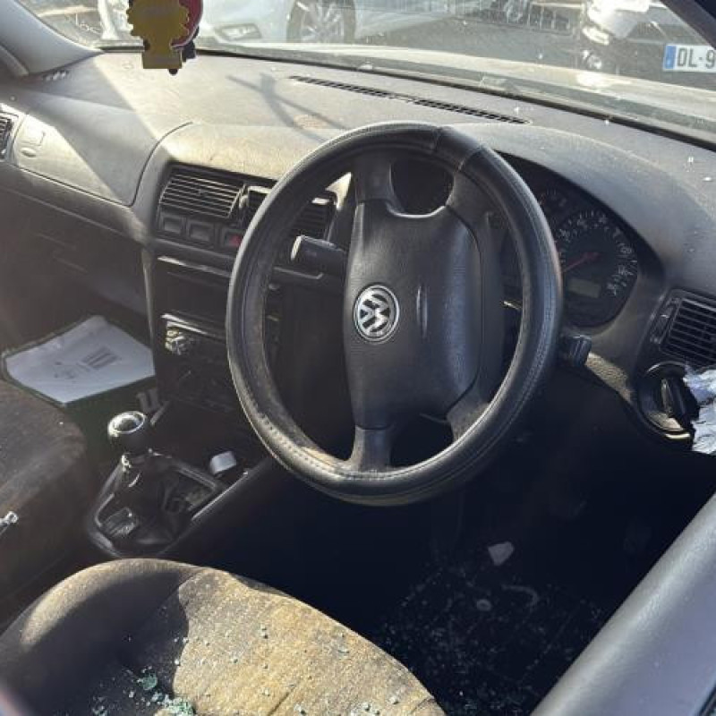 Vitre arriere droit VOLKSWAGEN GOLF 4 Photo n°13