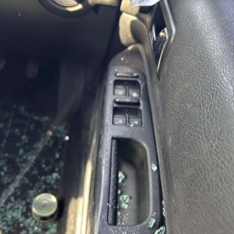 Vitre arriere droit VOLKSWAGEN GOLF 4 Photo n°14