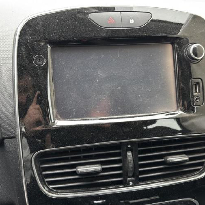 Bouton de coffre RENAULT CLIO 4 Photo n°19