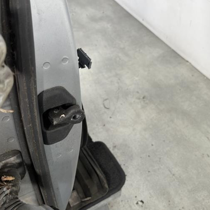 Porte avant droit VAUXHALL ASTRA H Photo n°5