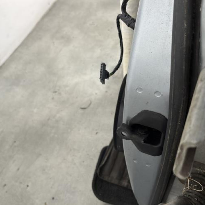 Porte avant gauche VAUXHALL ASTRA H Photo n°4