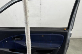 Porte avant droit CITROEN SAXO