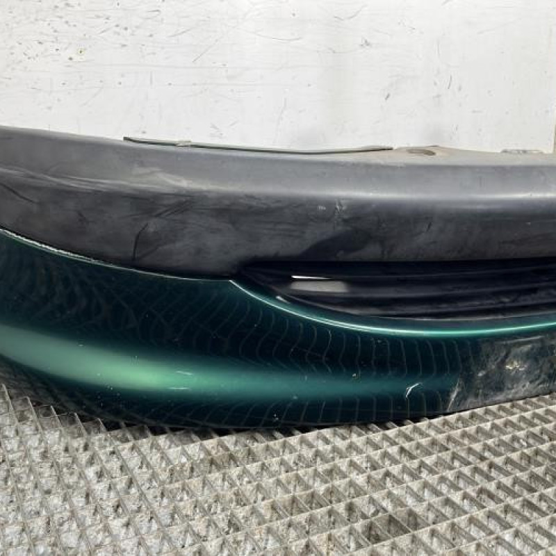 Pare choc avant PEUGEOT 206 Photo n°2