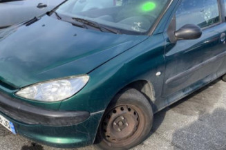 Pare choc avant PEUGEOT 206