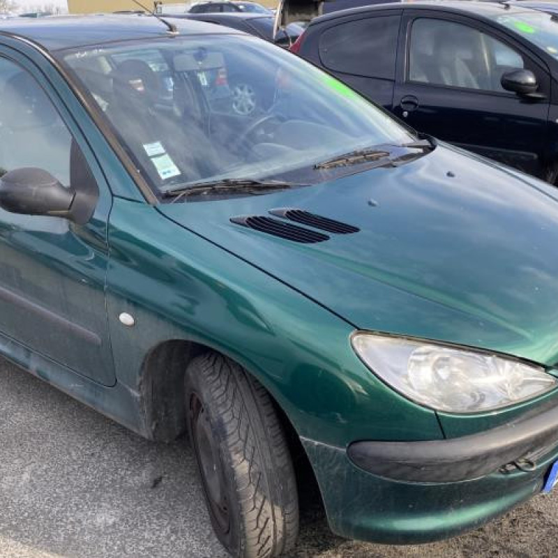 Pare choc avant PEUGEOT 206 Photo n°8