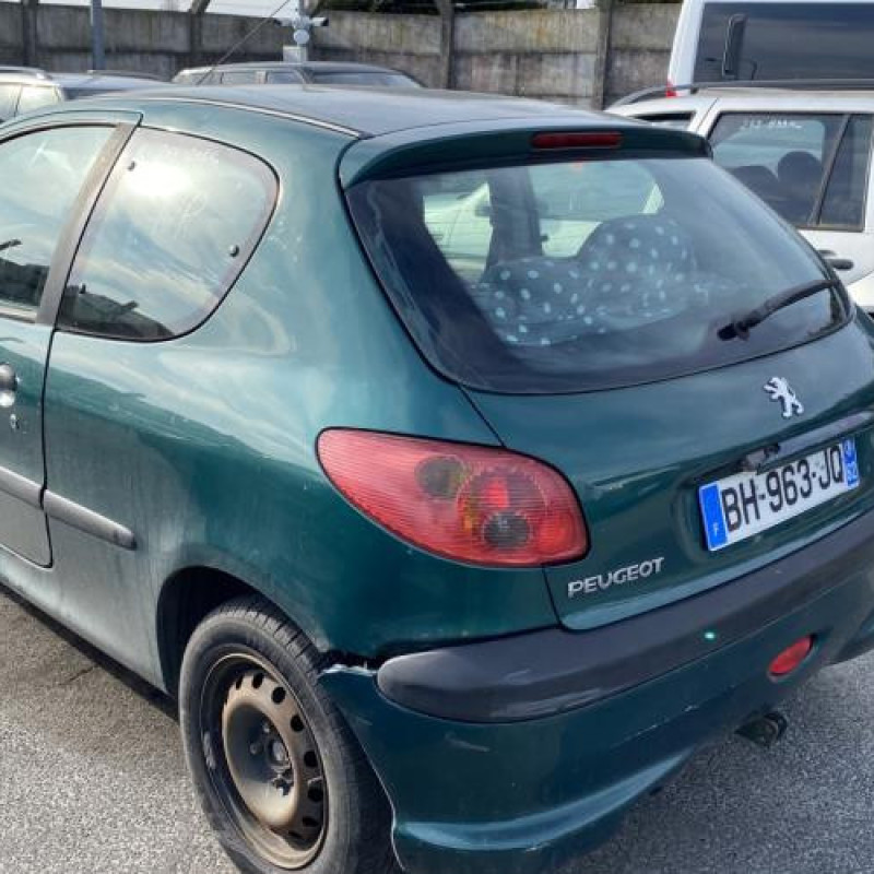 Pare choc avant PEUGEOT 206 Photo n°10