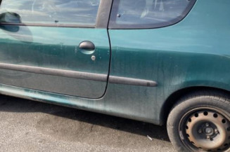 Pare choc avant PEUGEOT 206