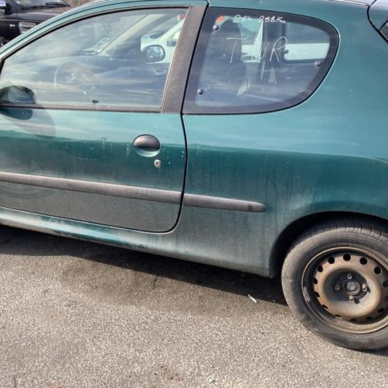 Pare choc avant PEUGEOT 206 Photo n°12