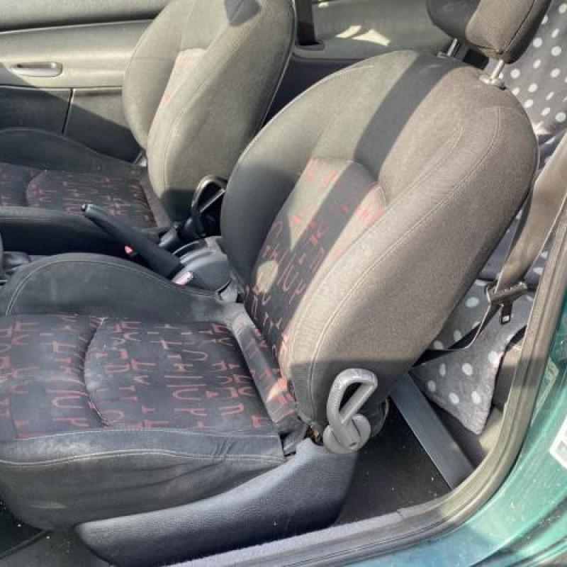 Pare choc avant PEUGEOT 206 Photo n°16