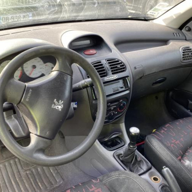 Pare choc avant PEUGEOT 206 Photo n°17