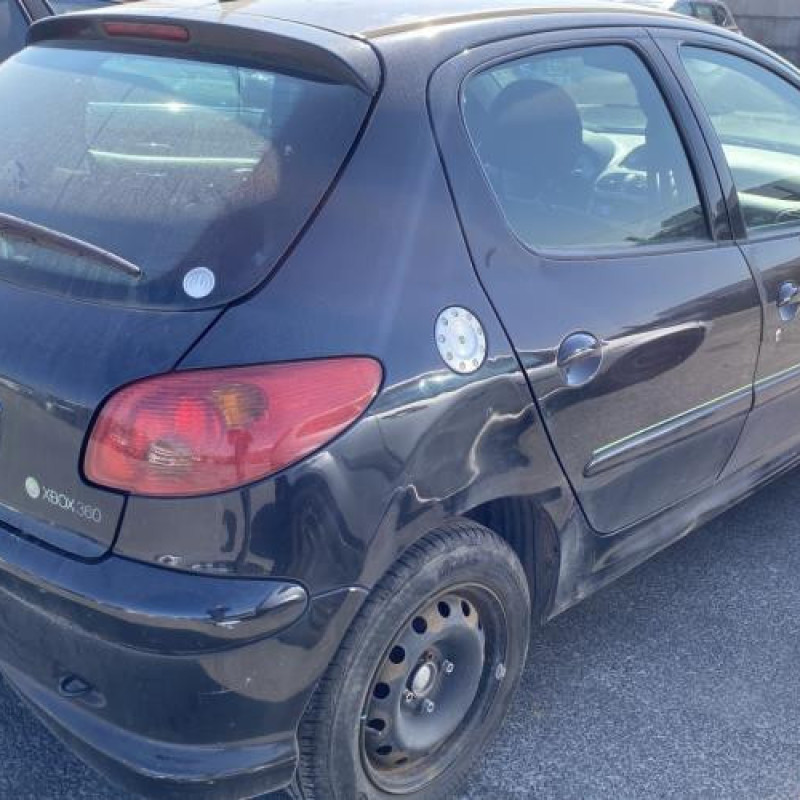 Pare choc arriere PEUGEOT 206 Photo n°9