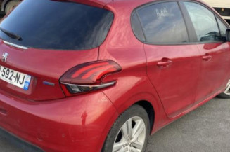 Anti brouillard arriere PEUGEOT 208 1