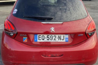 Anti brouillard arriere PEUGEOT 208 1