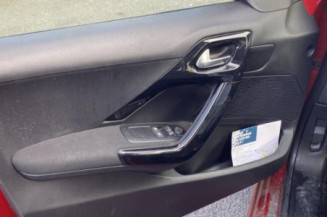 Anti brouillard arriere PEUGEOT 208 1