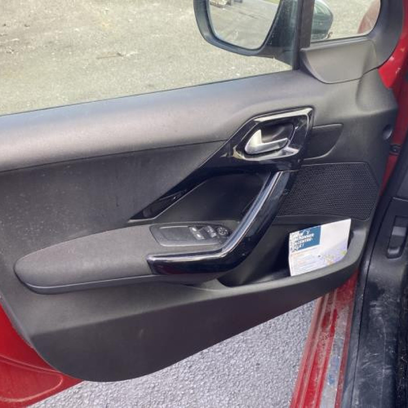 Porte avant droit PEUGEOT 208 1 Photo n°15