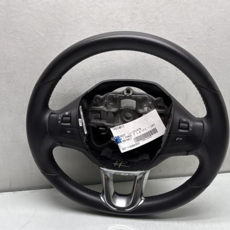 Volant PEUGEOT 208 1 Photo n°1