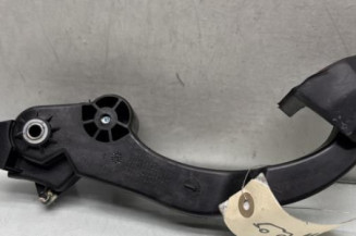 Pedale d'embrayage PEUGEOT 208 1