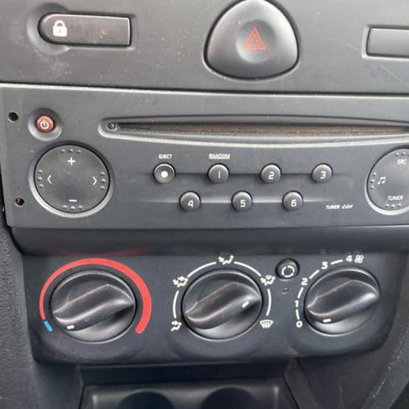 Porte avant gauche RENAULT CLIO 2 Photo n°15