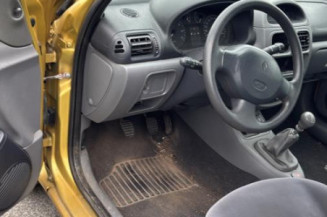 Bouton de warning RENAULT CLIO 2